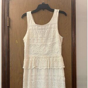 White lace body con dress